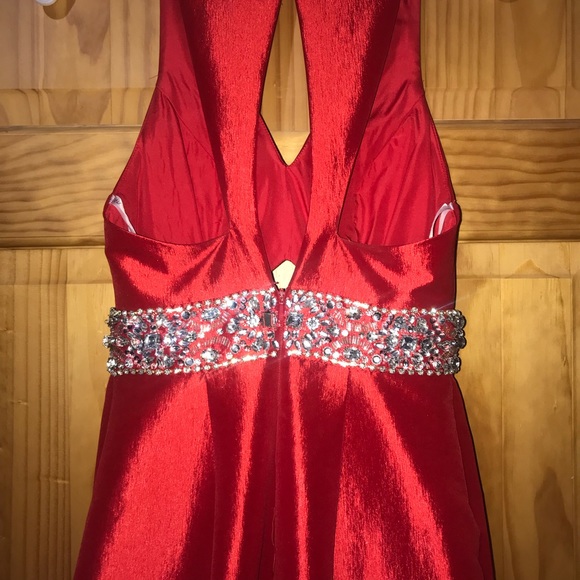 Prom dress! - Picture 2 of 4